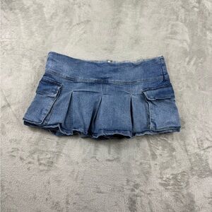 Almost famous pleated mini skort sz large